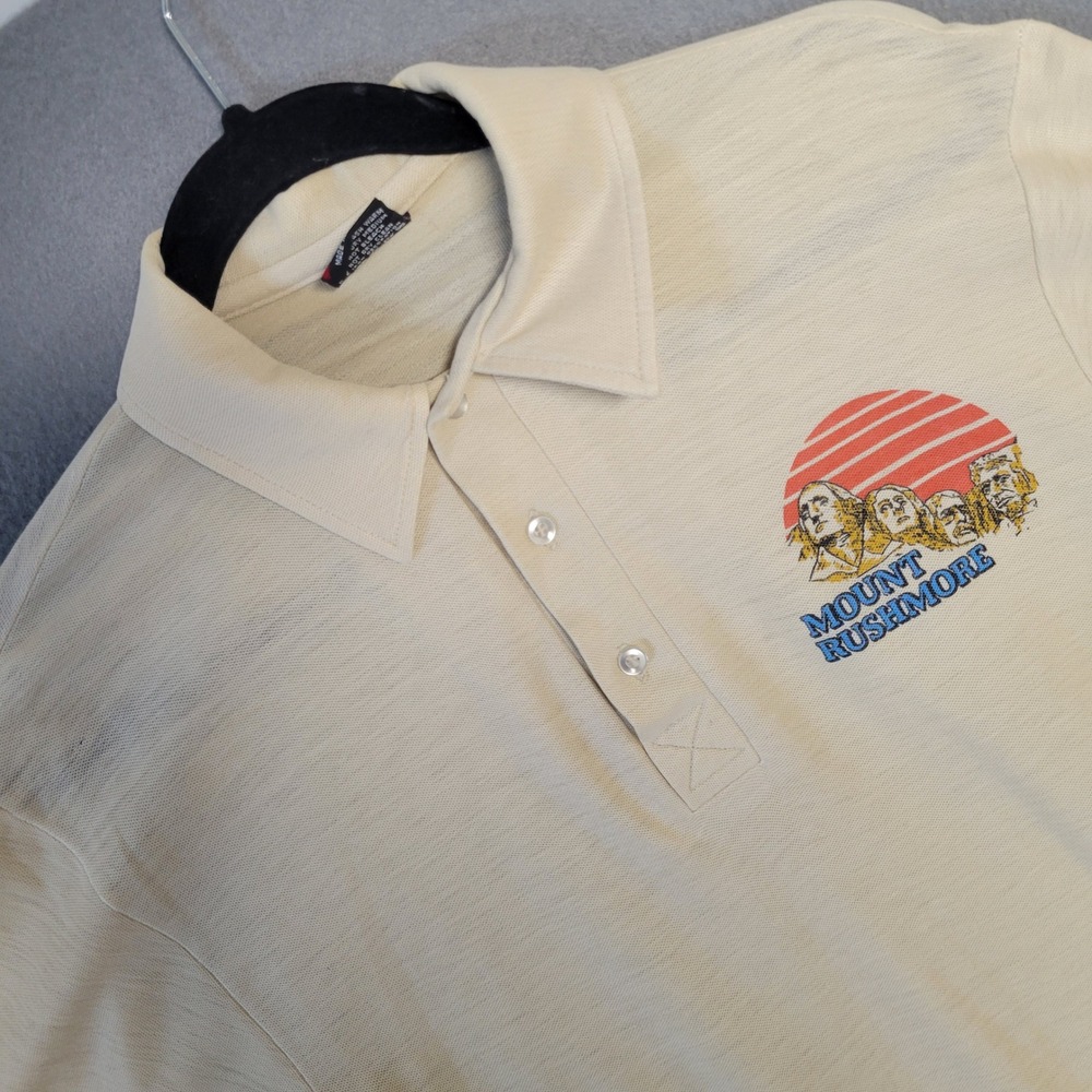 Vintage Screen Stars Mount Rushmore Polo Shirt Mens Medium Tan Made in USA 80s